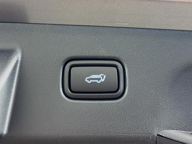 new 2025 Hyundai TUCSON Hybrid car, priced at $42,027