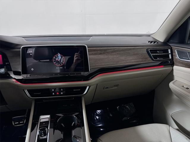 used 2024 Volkswagen Atlas car, priced at $41,777