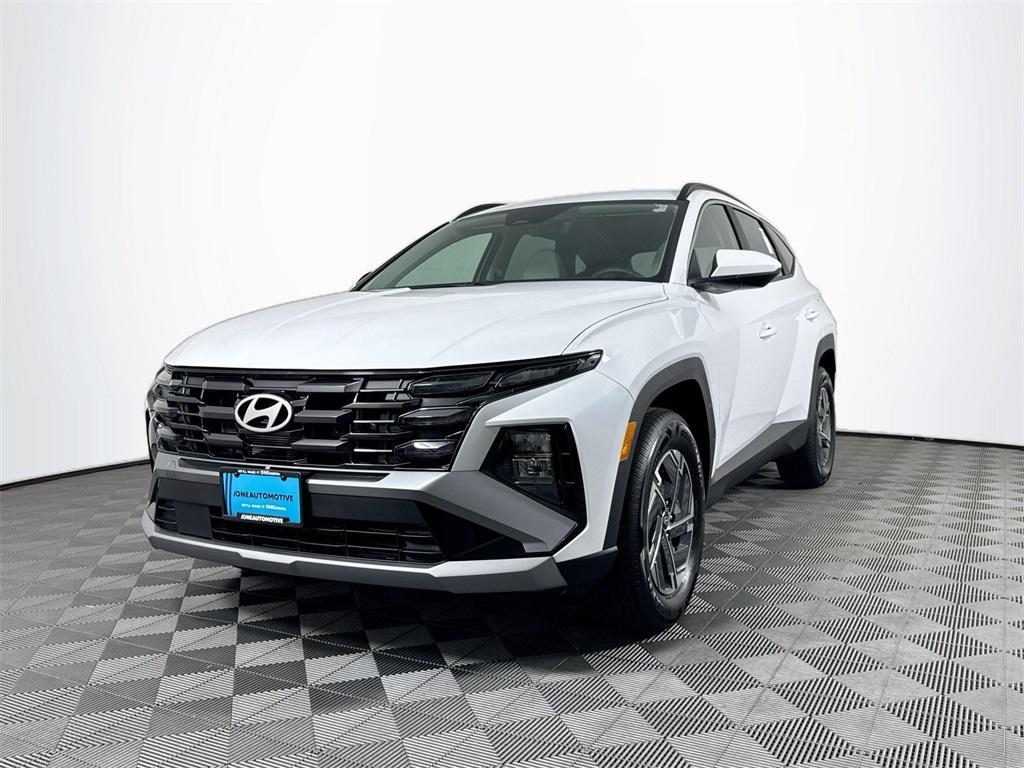 new 2025 Hyundai TUCSON Hybrid car, priced at $34,220