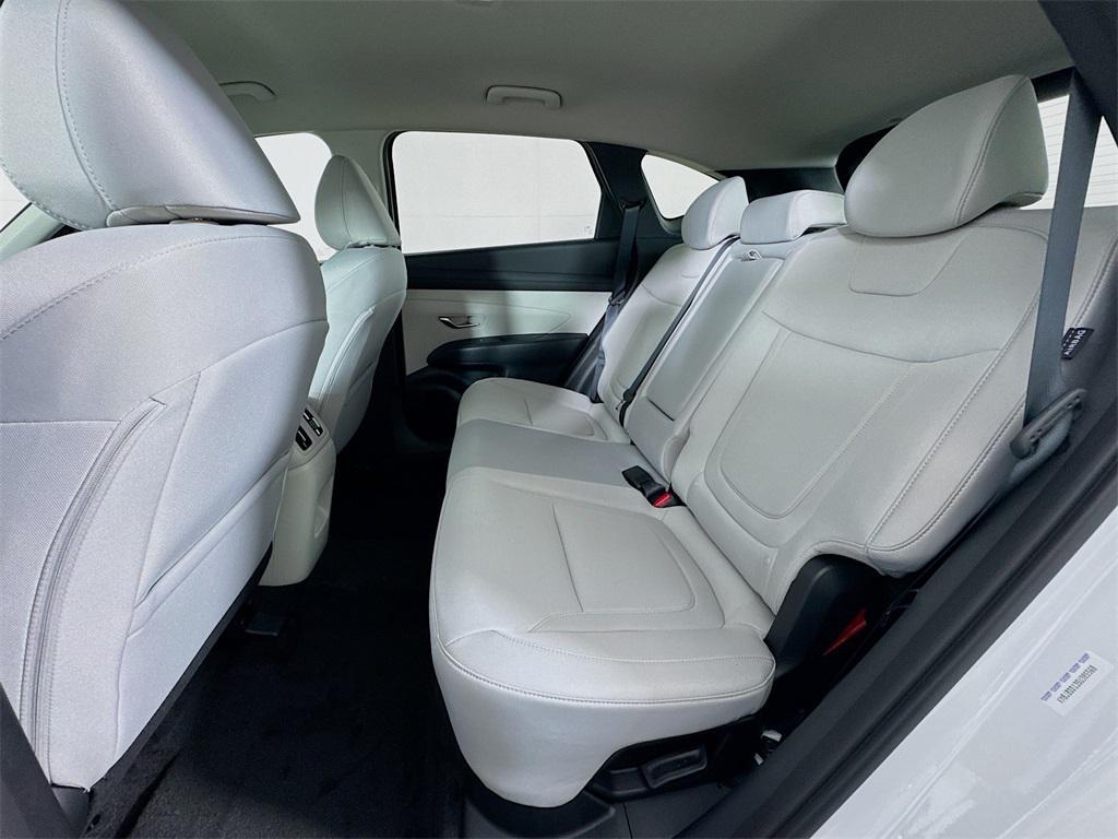 new 2025 Hyundai TUCSON Hybrid car, priced at $34,220