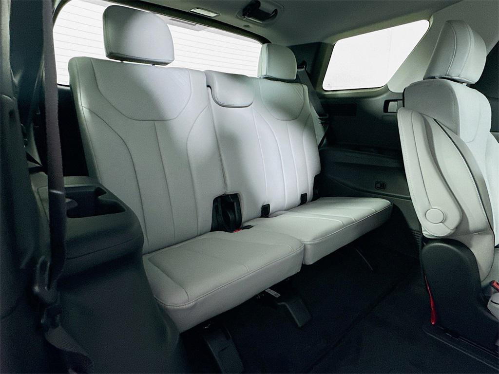 used 2025 Hyundai Palisade car, priced at $37,648