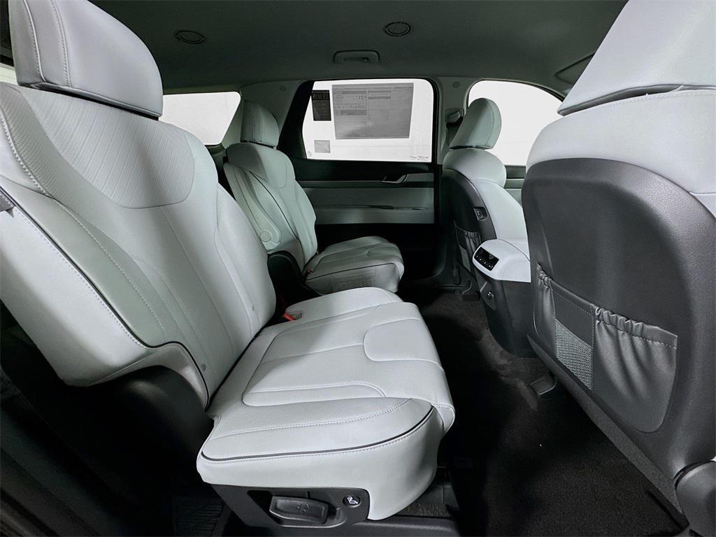 used 2025 Hyundai Palisade car, priced at $37,648