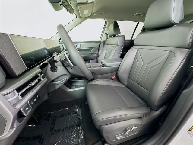 new 2025 Hyundai Santa Fe car, priced at $39,307