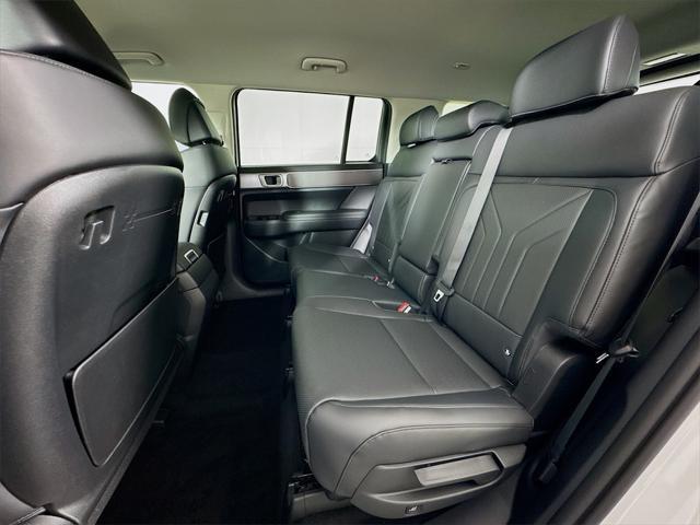 new 2025 Hyundai Santa Fe car, priced at $39,307