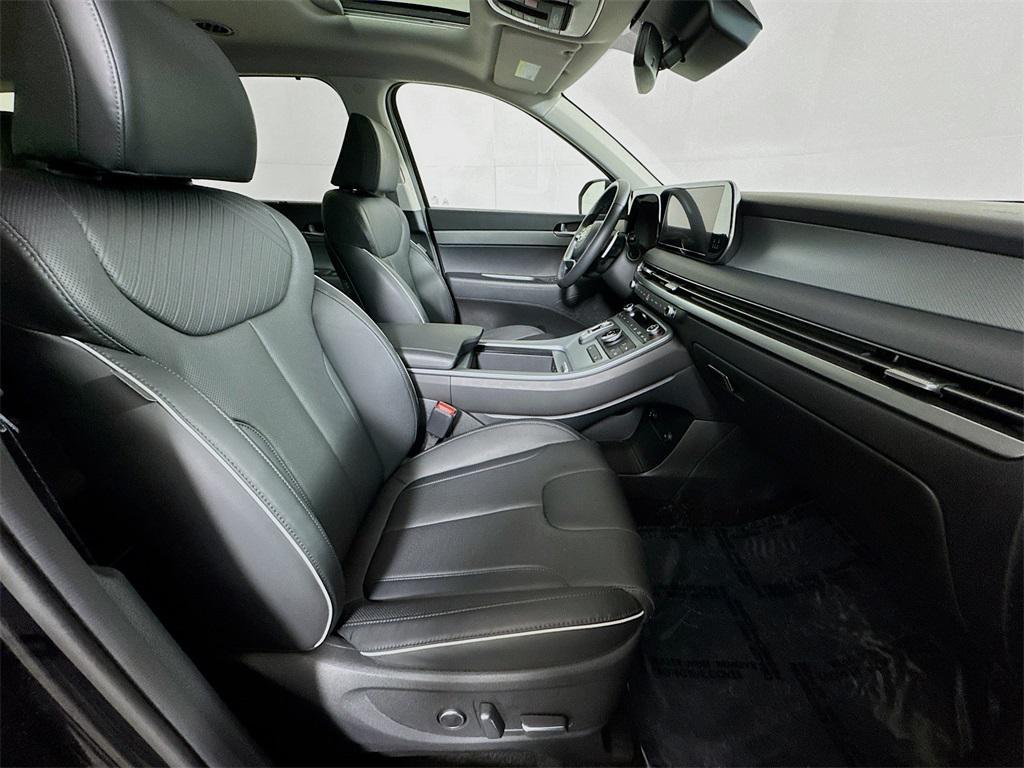 used 2025 Hyundai Palisade car, priced at $41,497