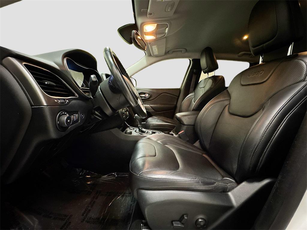 used 2020 Jeep Cherokee car, priced at $20,581