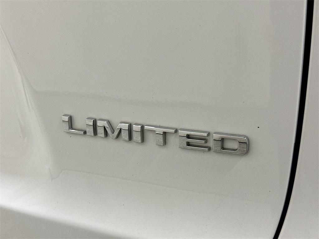 used 2020 Jeep Cherokee car, priced at $20,581
