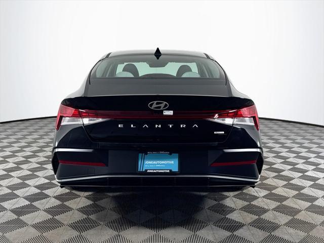 new 2025 Hyundai Elantra car, priced at $30,500