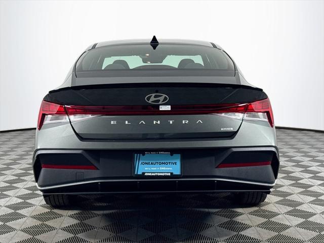 new 2025 Hyundai Elantra car, priced at $27,914
