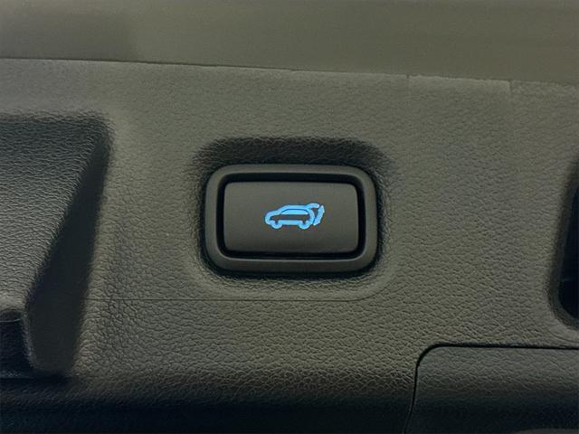 used 2023 Hyundai Santa Fe car, priced at $25,222