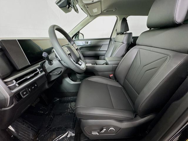 new 2025 Hyundai Santa Fe car, priced at $40,547