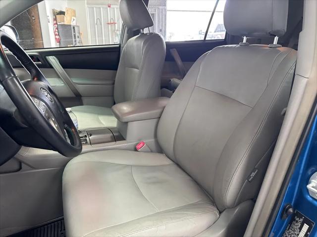 used 2008 Toyota Highlander car, priced at $6,988