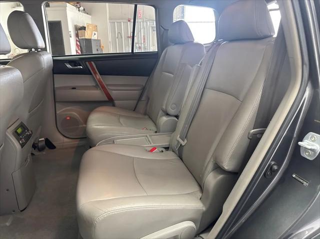 used 2008 Toyota Highlander car, priced at $8,988