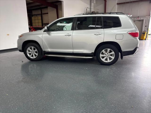 used 2013 Toyota Highlander car, priced at $14,775