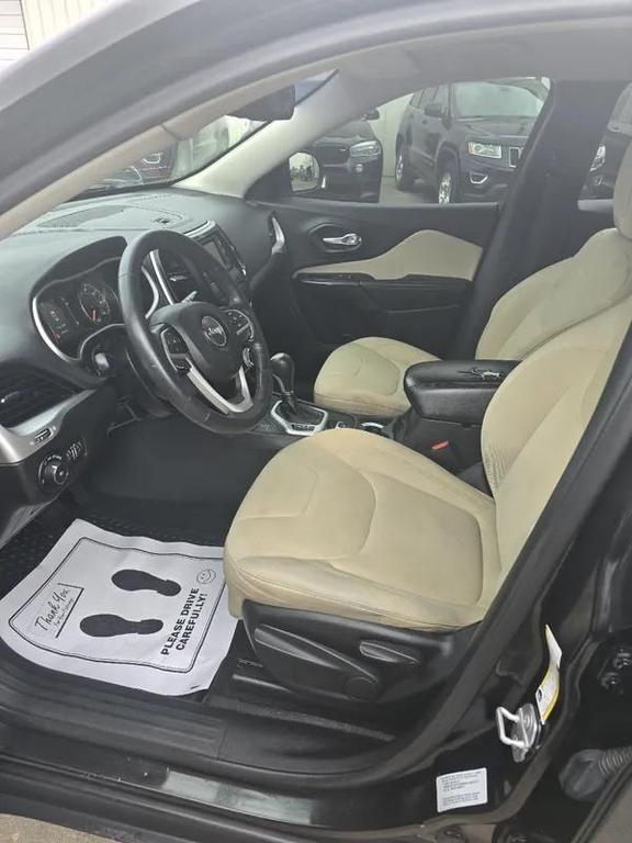 used 2015 Jeep Cherokee car, priced at $12,950