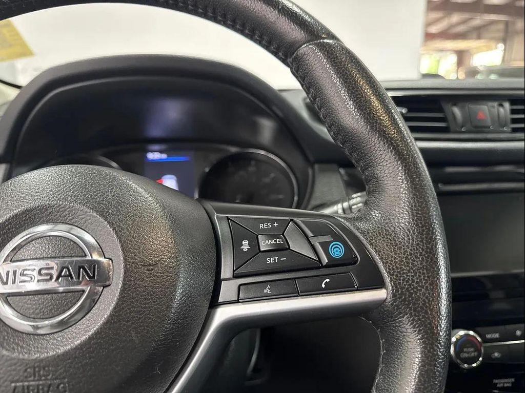 used 2019 Nissan Rogue car, priced at $17,881