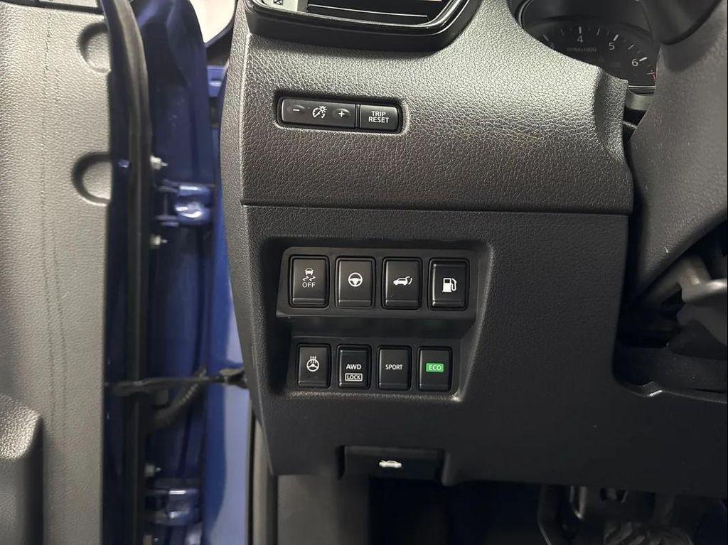 used 2019 Nissan Rogue car, priced at $17,881