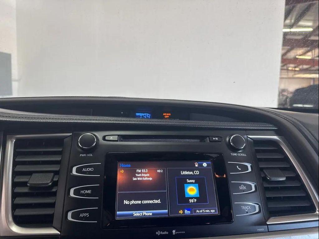 used 2015 Toyota Highlander car, priced at $13,988