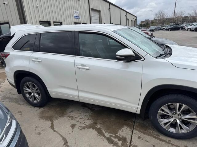 used 2015 Toyota Highlander car, priced at $13,988