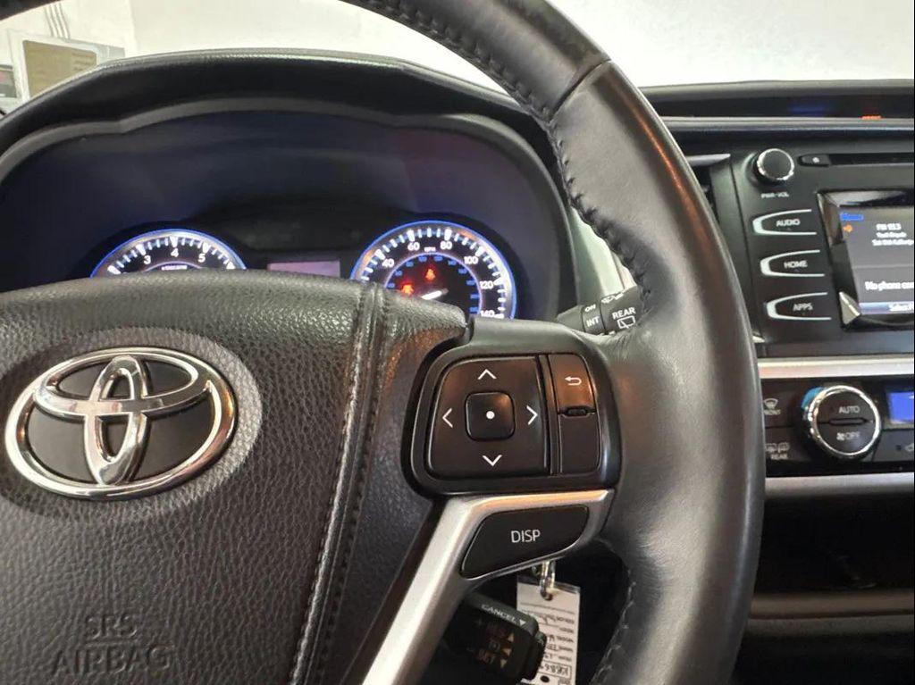 used 2015 Toyota Highlander car, priced at $13,988