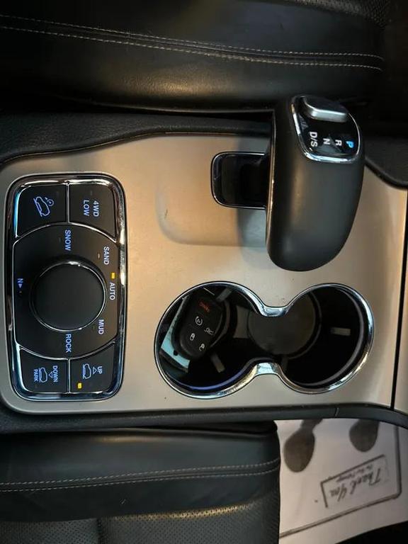 used 2015 Jeep Grand Cherokee car, priced at $11,950