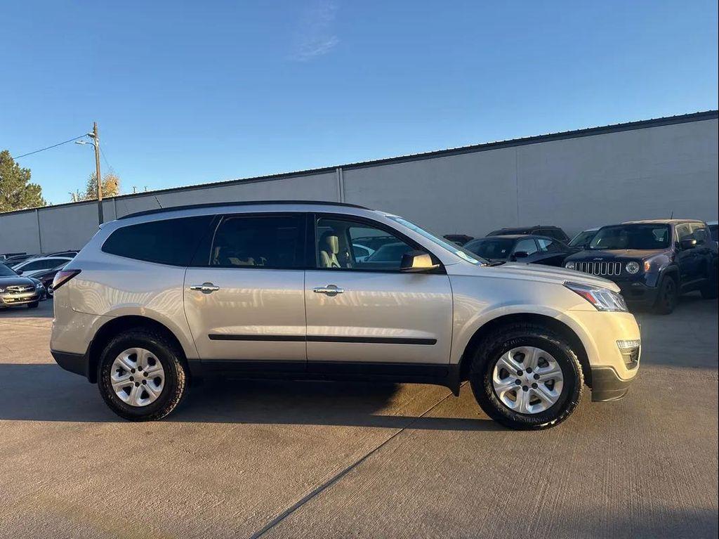 used 2017 Chevrolet Traverse car, priced at $11,950