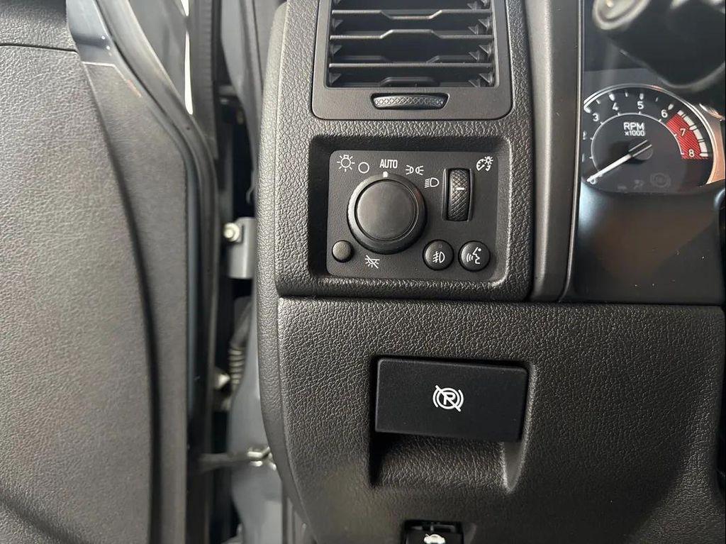 used 2008 Hummer H3 car, priced at $8,706