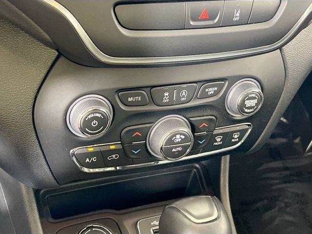 used 2022 Jeep Cherokee car, priced at $26,163