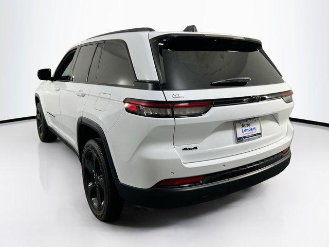 used 2022 Jeep Grand Cherokee car, priced at $34,491