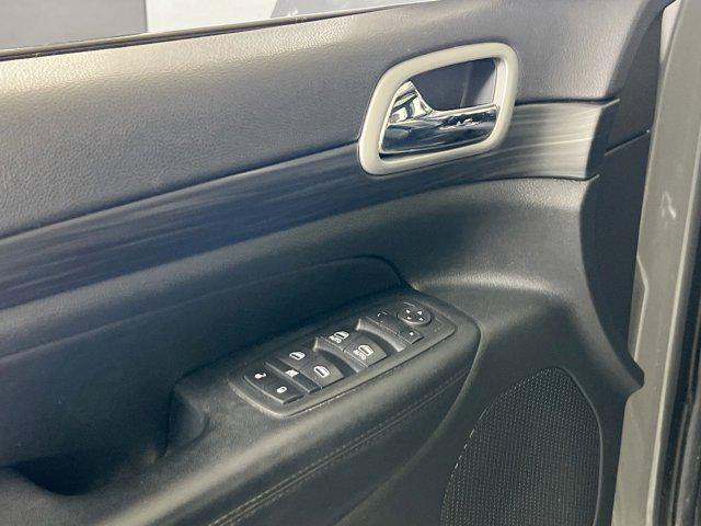 used 2022 Jeep Grand Cherokee car, priced at $28,594