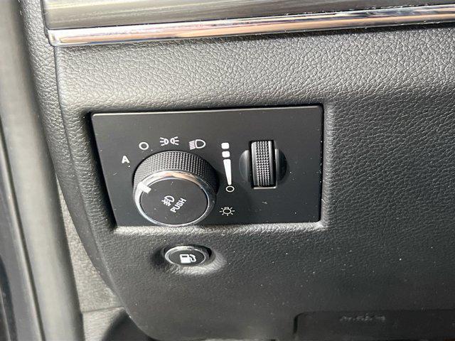 used 2022 Jeep Grand Cherokee car, priced at $29,927