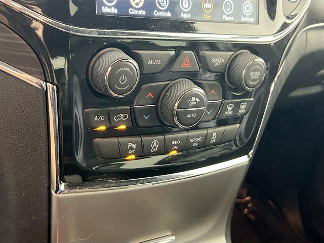 used 2022 Jeep Grand Cherokee car, priced at $29,927