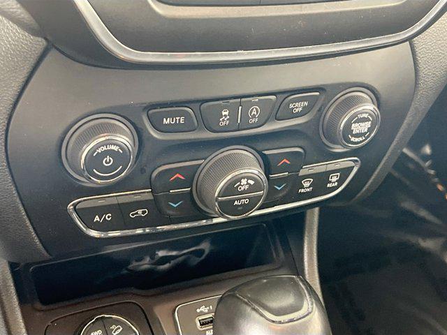used 2022 Jeep Cherokee car, priced at $24,992