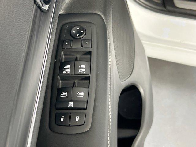 used 2021 Jeep Grand Cherokee car, priced at $28,605
