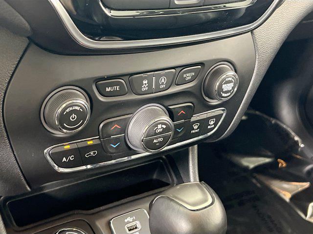 used 2022 Jeep Cherokee car, priced at $27,516
