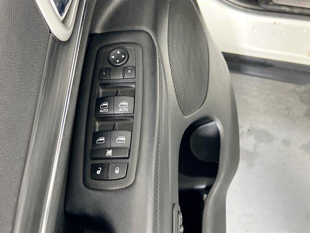 used 2022 Jeep Grand Cherokee car, priced at $28,198