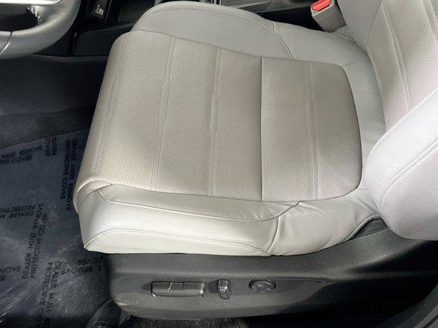 used 2022 Honda CR-V car, priced at $29,092