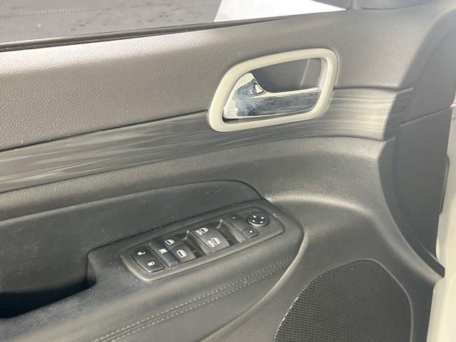 used 2021 Jeep Grand Cherokee car, priced at $26,986