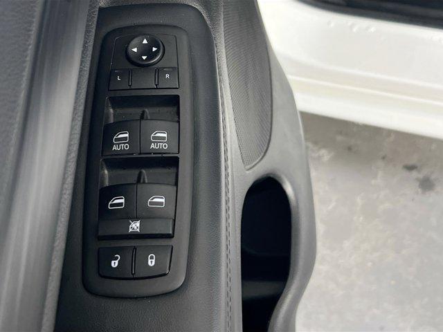 used 2021 Jeep Grand Cherokee car, priced at $27,650