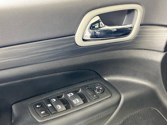 used 2022 Jeep Grand Cherokee car, priced at $30,185