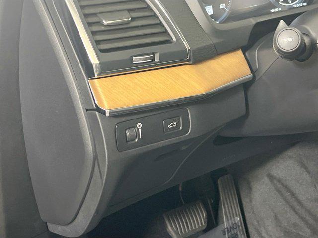 used 2022 Volvo XC90 car, priced at $48,384