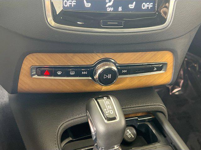 used 2022 Volvo XC90 car, priced at $48,384