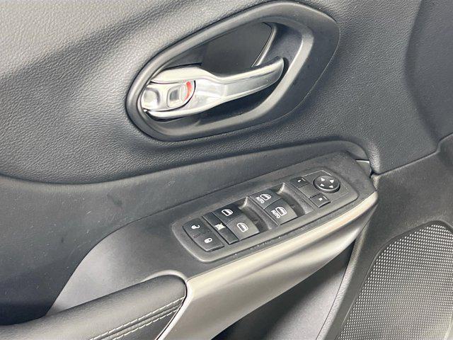 used 2021 Jeep Cherokee car, priced at $22,652