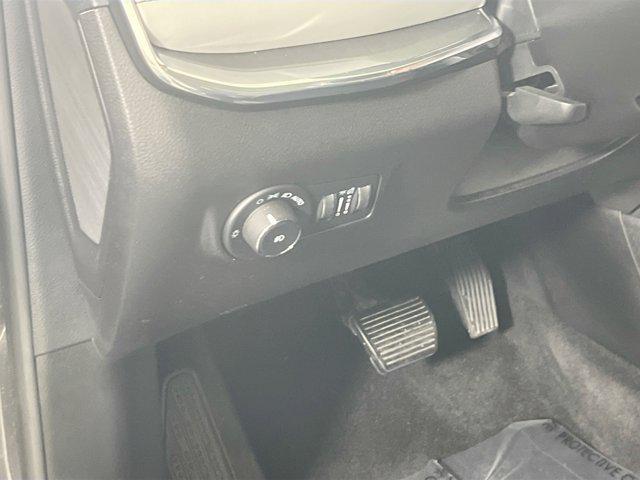 used 2022 Jeep Compass car, priced at $24,011