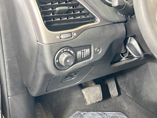 used 2021 Jeep Cherokee car, priced at $23,050