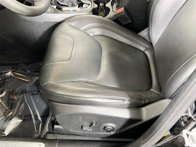 used 2021 Jeep Cherokee car, priced at $23,050