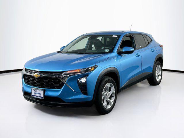 used 2025 Chevrolet Trax car, priced at $22,995