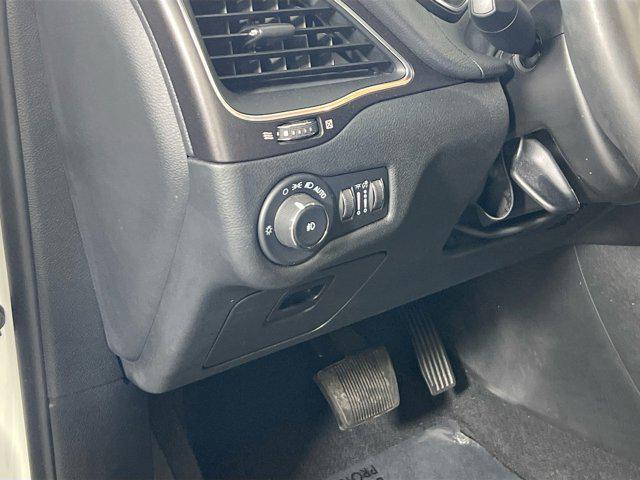 used 2022 Jeep Cherokee car, priced at $26,844