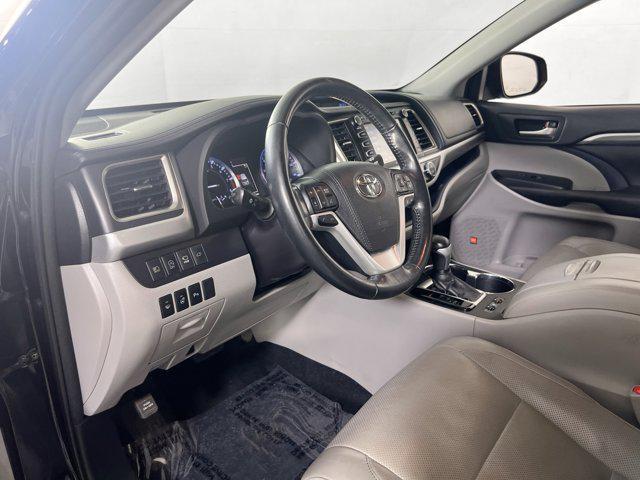 used 2018 Toyota Highlander car, priced at $27,616