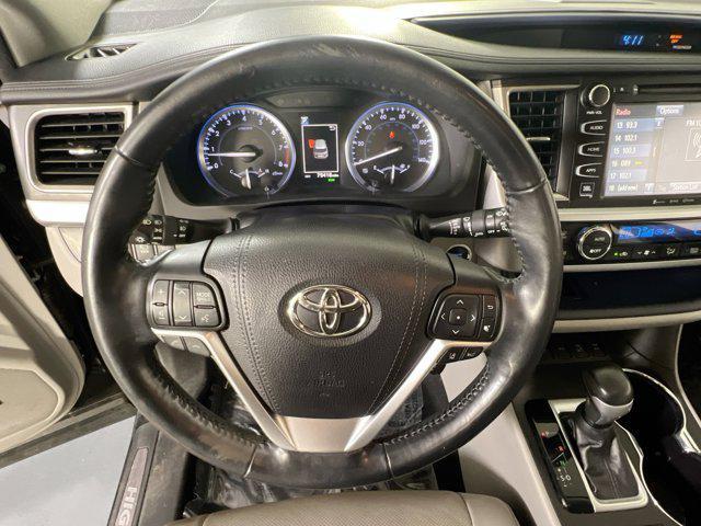 used 2018 Toyota Highlander car, priced at $27,616